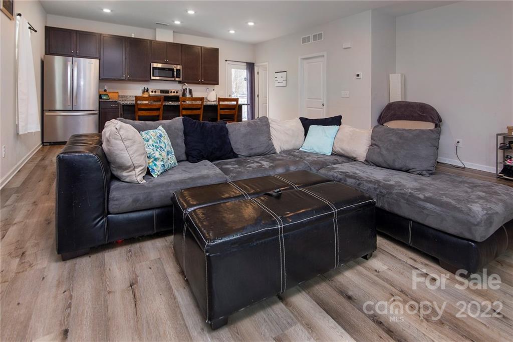 5126 Elizabeth Road Charlotte, NC 28269 - Photo 7 of 23 Gallery Image 7