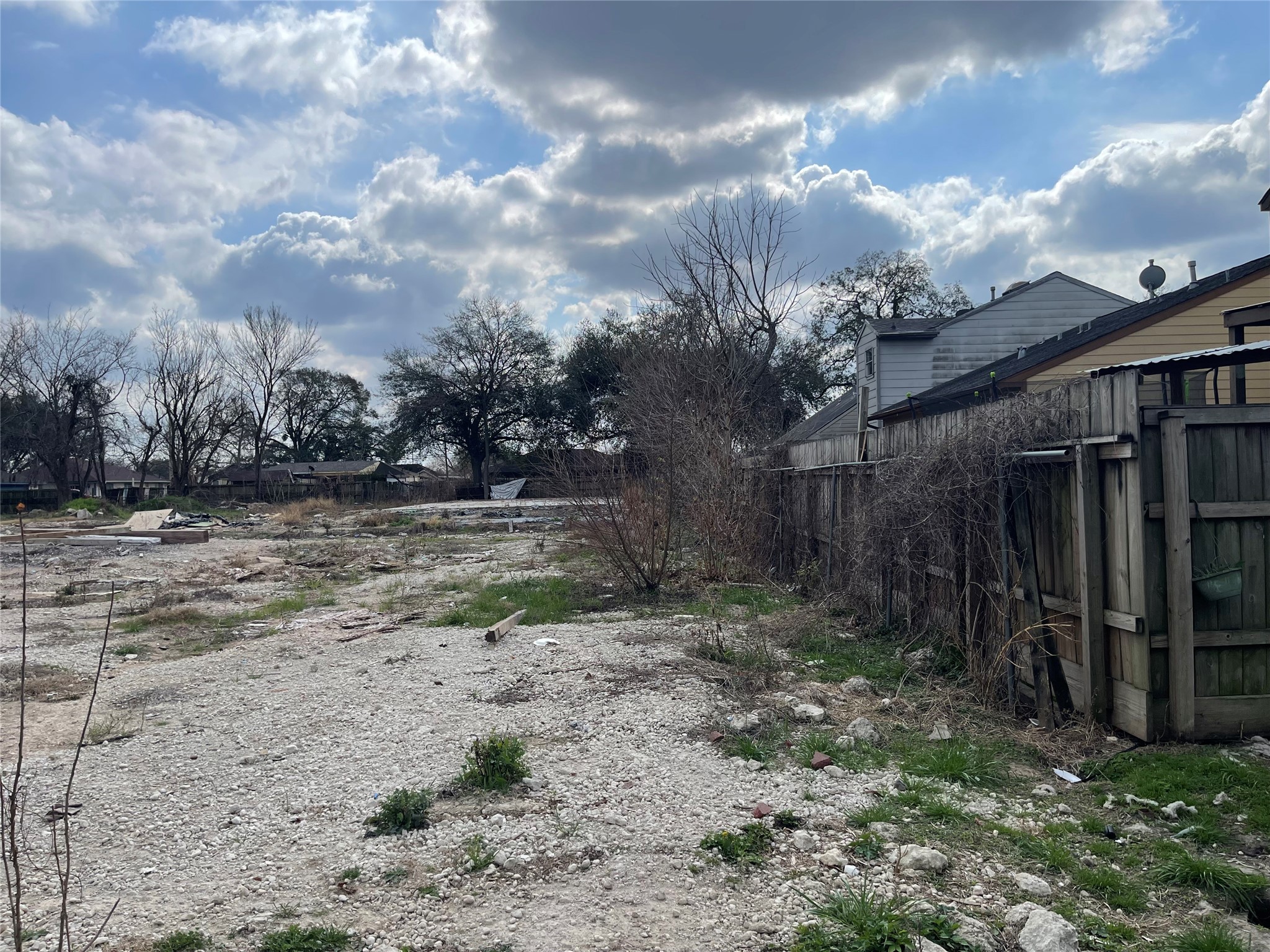 0 John Alber Road Houston, TX 77076 - Photo 6 of 31 a view of a backyard