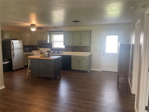 $279,900 | 1134 Amanda St Street, St. James, MO 65559