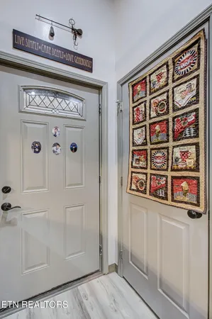 $629,900 | 3875 Poplar Lane, Kodak, TN 37764