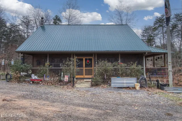 $629,900 | 3875 Poplar Lane, Kodak, TN 37764