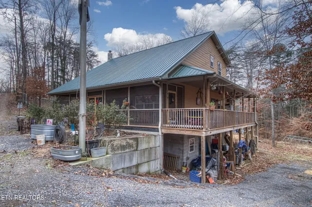 $629,900 | 3875 Poplar Lane, Kodak, TN 37764