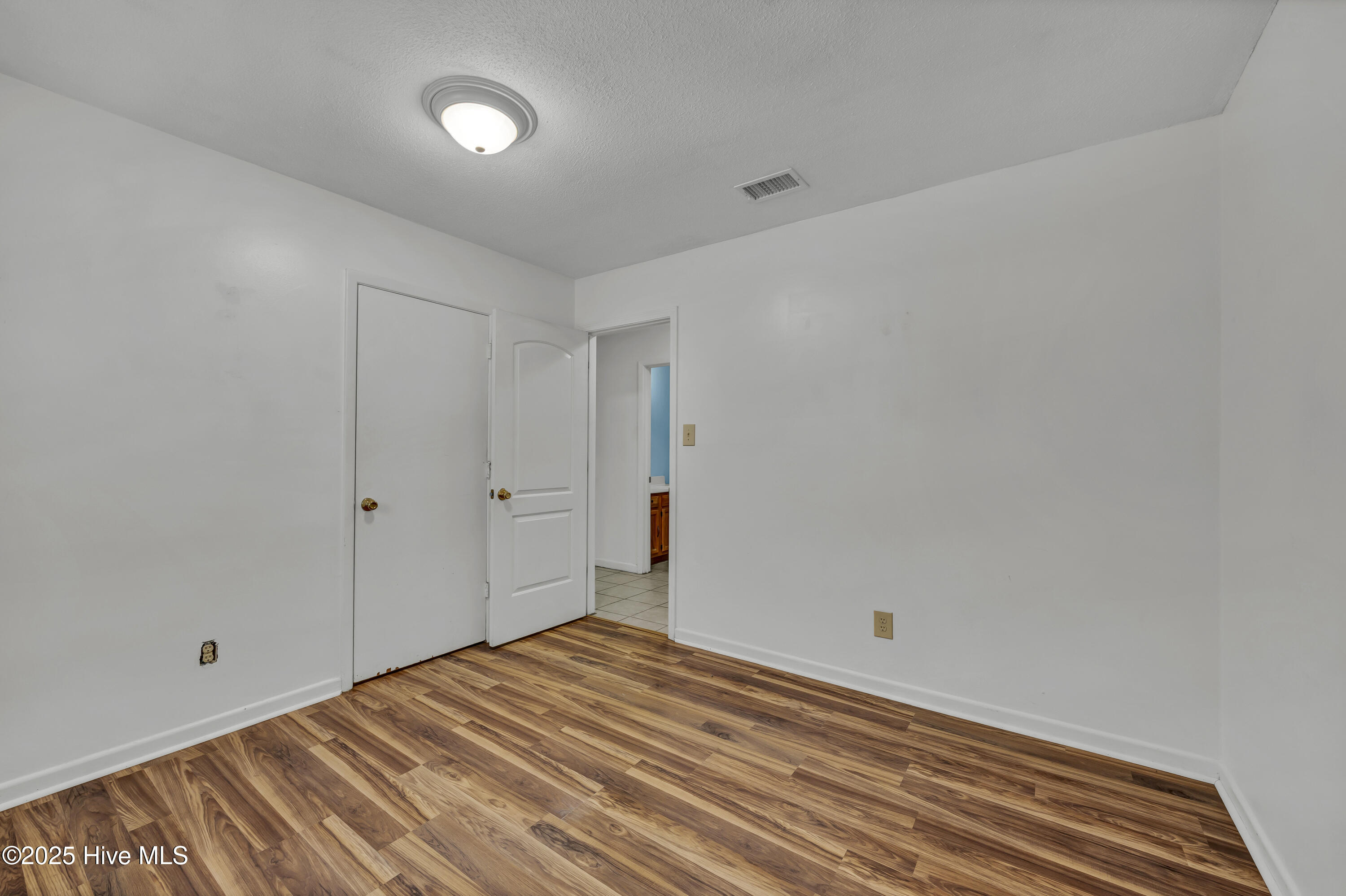 209 Lancaster Road Wilmington, NC 28409 - Photo 14 of 21 013_img_3409_242