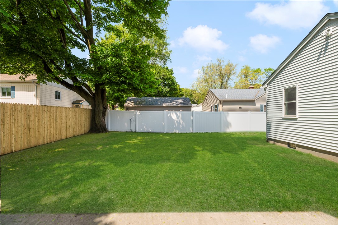 50 Vanderbilt Road Warwick, RI 02886 - Photo 5 of 17 Gallery Image 5