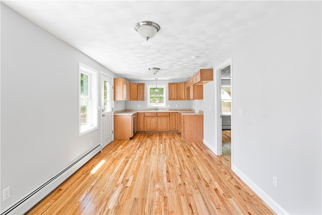 50 Vanderbilt Road Warwick, RI 02886 - Photo 8 of 17 Gallery Image 8
