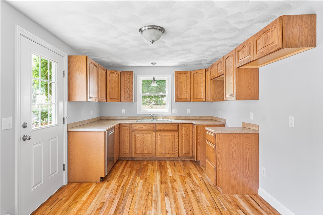 50 Vanderbilt Road Warwick, RI 02886 - Photo 10 of 17 Gallery Image 10