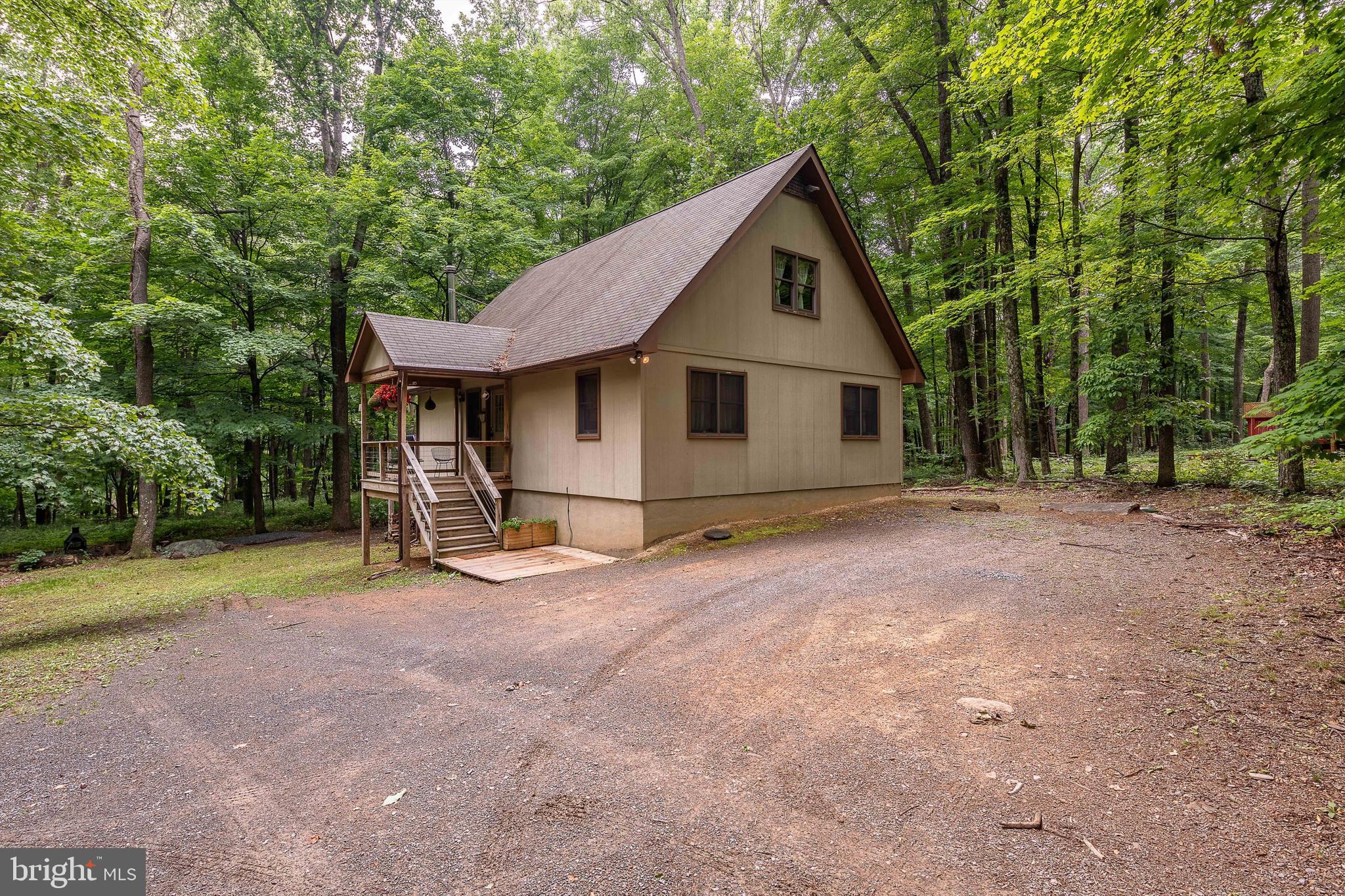 1230 Mountainside Road Berkeley Springs, WV 25411 - Photo 4 of 62 Driveway View