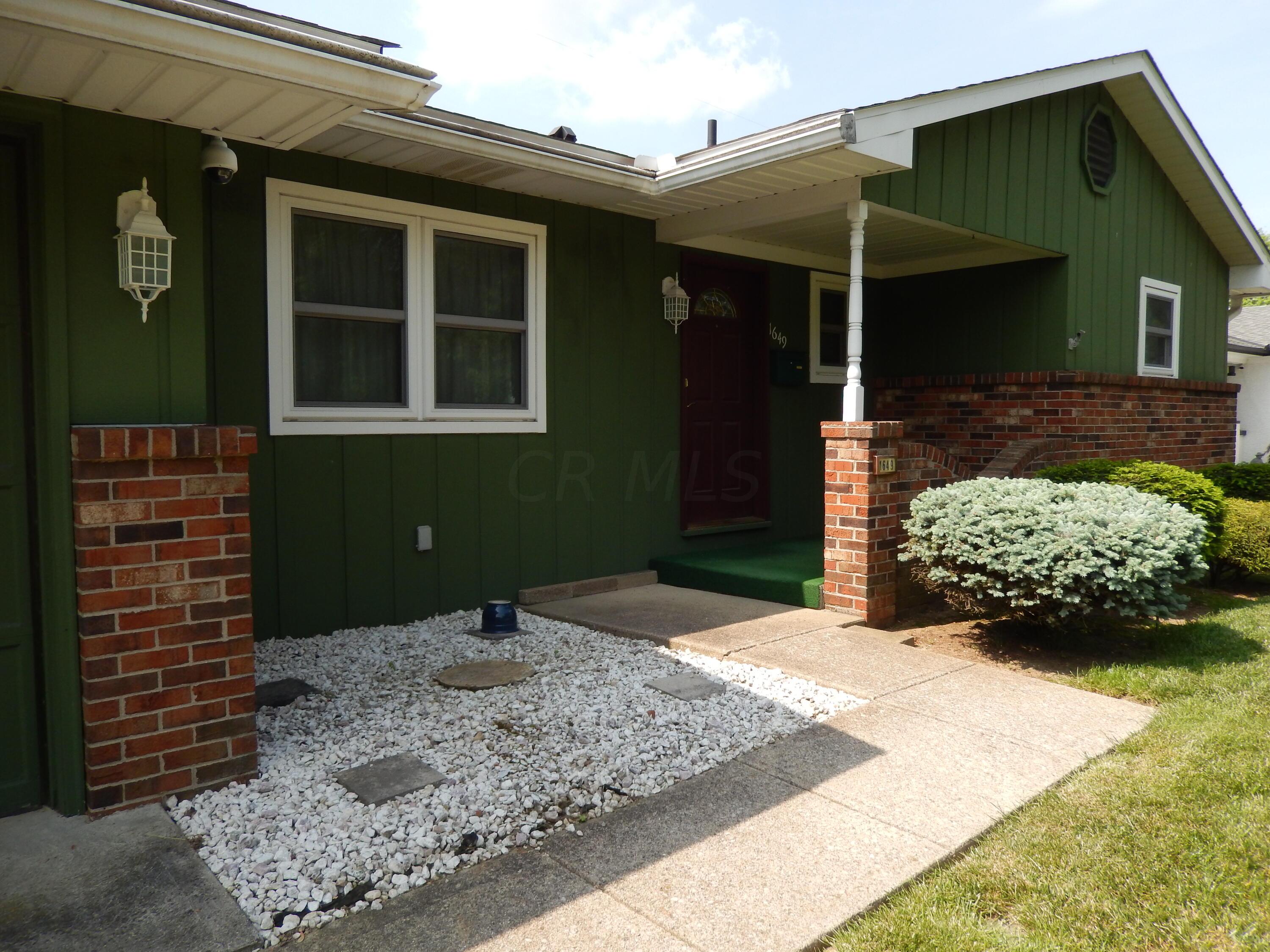 1649 Norma Road Columbus, OH 43229 - Photo 2 of 48 DSCN0260