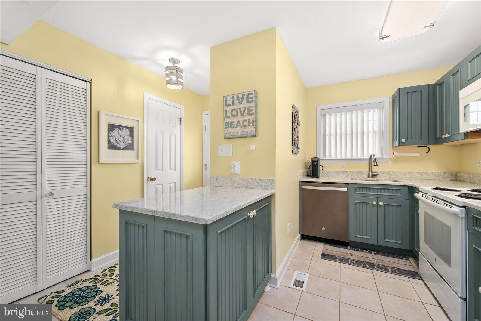 505 Penguin Drive, Unit 8 Ocean City, MD 21842 - Photo 8 of 64