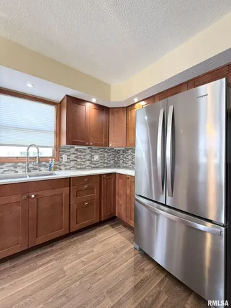 $139,900 | 782 Monroe Street, Galesburg, IL 61401