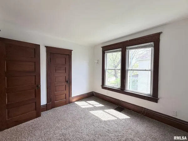 $139,900 | 782 Monroe Street, Galesburg, IL 61401