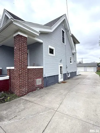 $139,900 | 782 Monroe Street, Galesburg, IL 61401