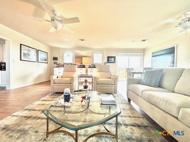 604 Maple Street Port O'Connor, TX 77982 - Photo 11 of 46 a living room with furniture
