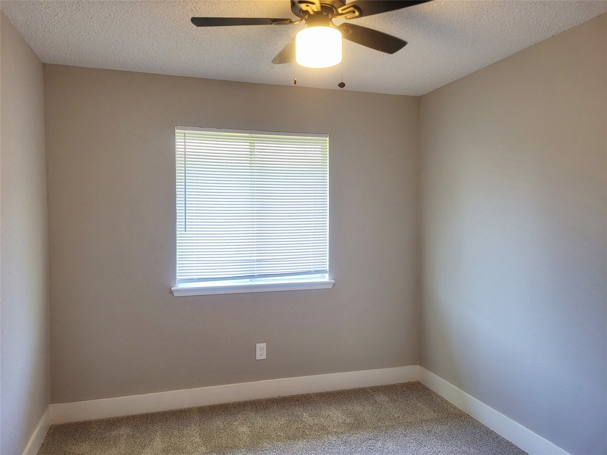 3118 Raccoon Run Spring, TX 77373 - Photo 13 of 19 2nd bedroom