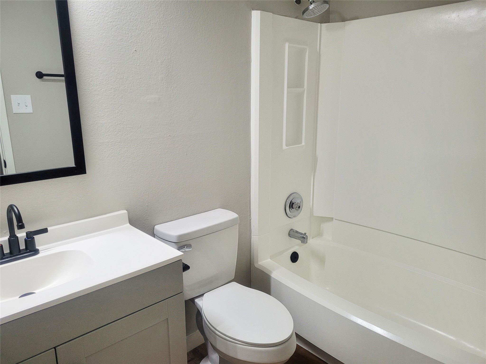 3118 Raccoon Run Spring, TX 77373 - Photo 16 of 19 Hall bath