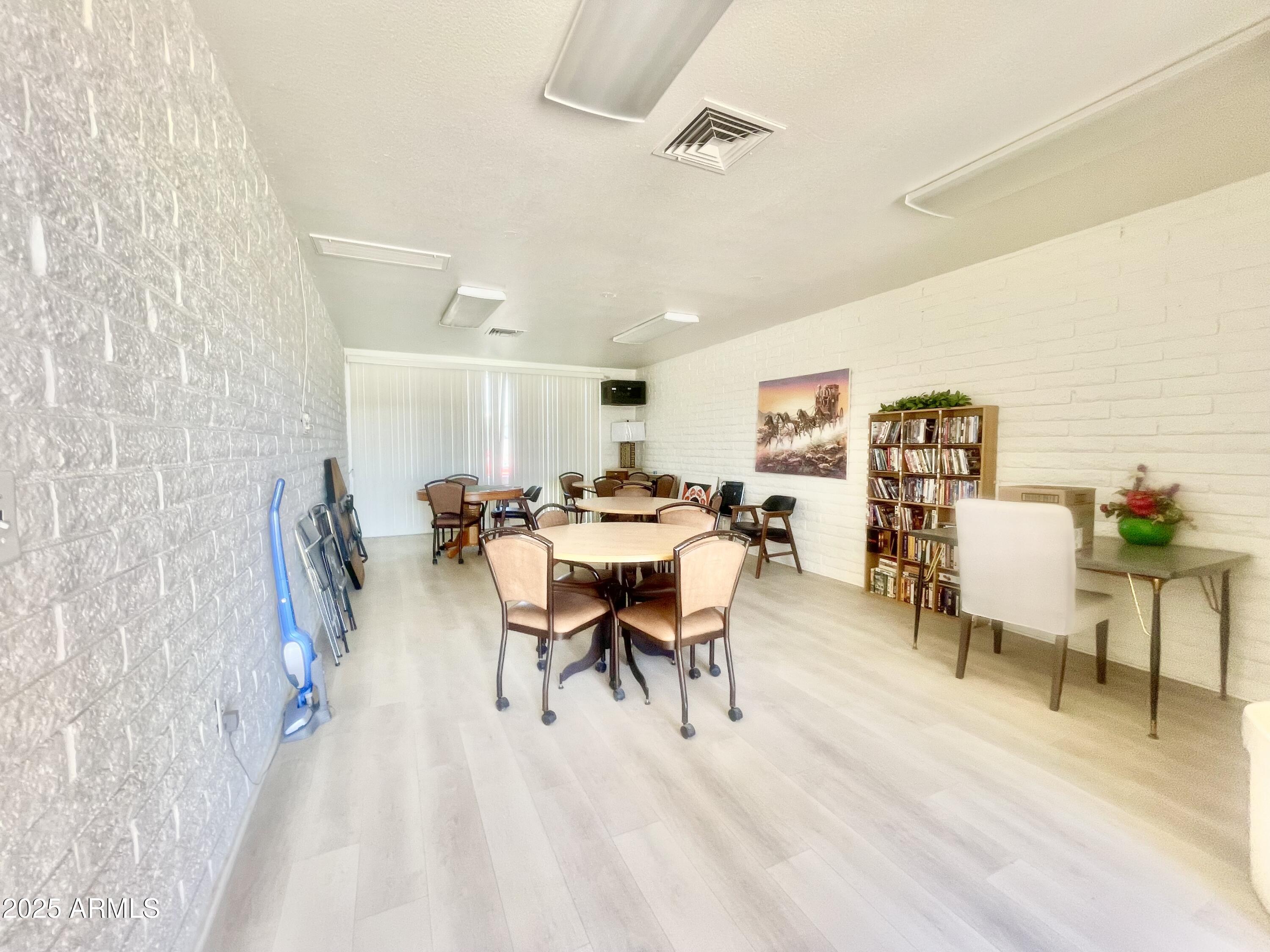 10220 East Apache Trail, Unit 210 Apache Junction, AZ 85120 - Photo 37 of 43 PACIFICMANORLIBRARY