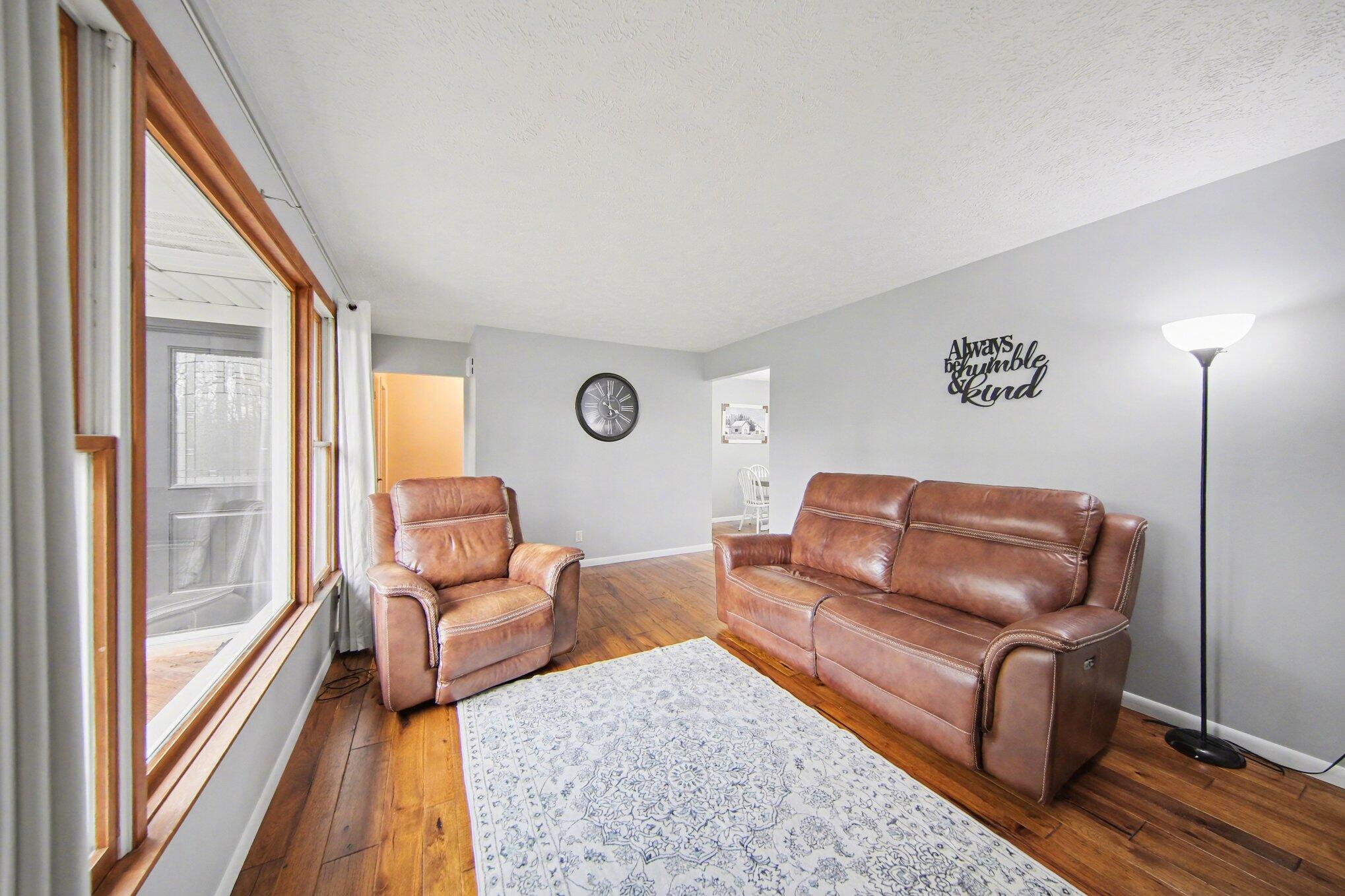 16151 Herman Road Manchester, MI 48158 - Photo 5 of 32 005_file_3084