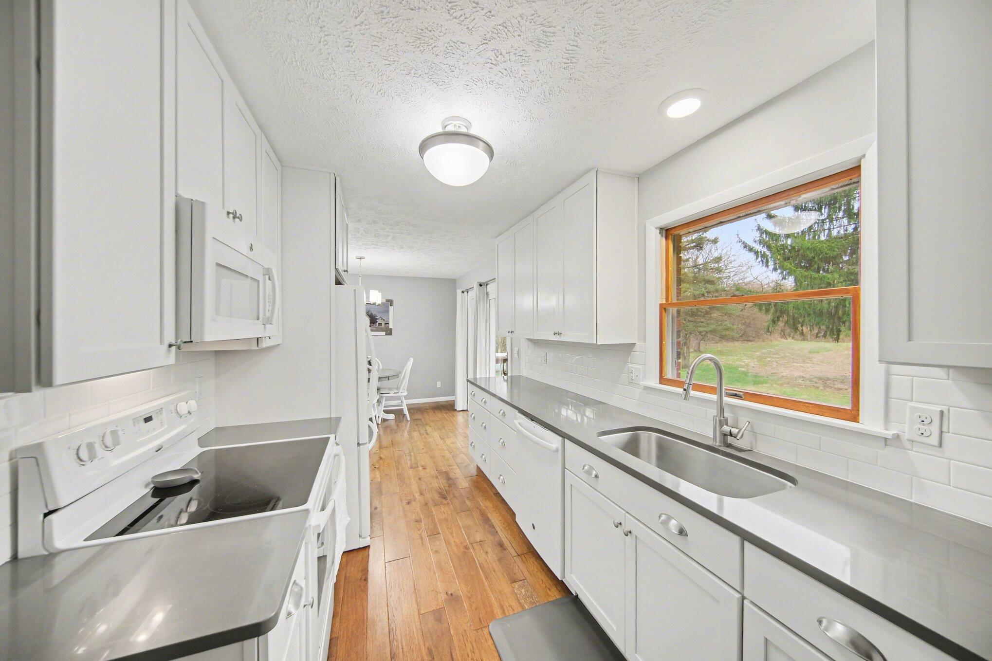 16151 Herman Road Manchester, MI 48158 - Photo 7 of 32 007_file_3491