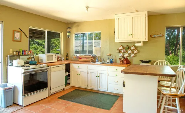 $925,000 | 23 Wickersham Ranch Road, Geyserville, CA 95441