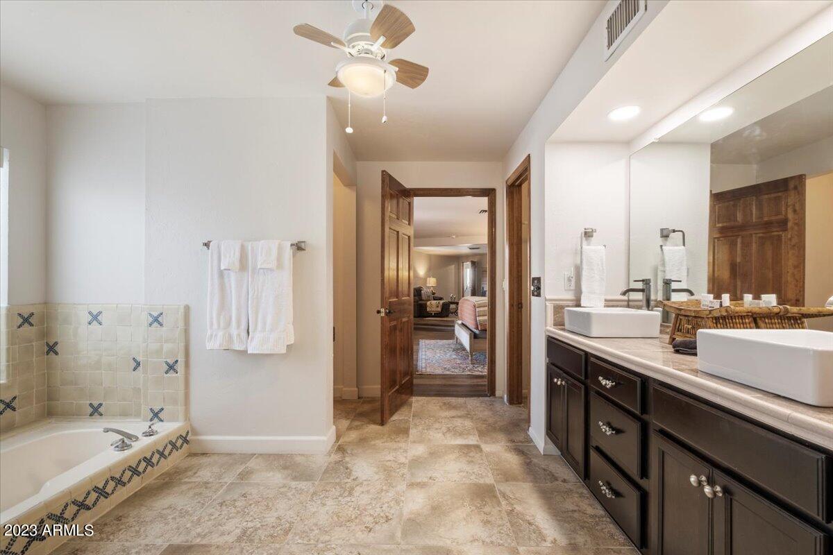 5733 East Camelback Road Phoenix, AZ 85018 - Photo 25 of 45 Primary Bathroom