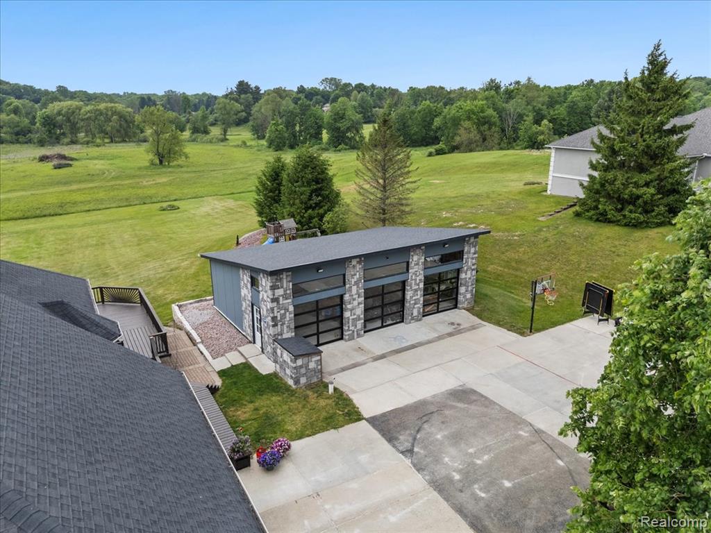 2160 West Buell Road Oakland, MI 48363 - Photo 46 of 49