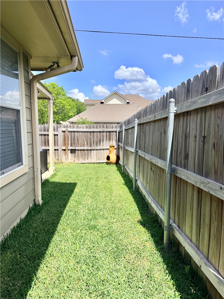 1029 Fallbrook Loop College Station, TX 77845 - Photo 20 of 23