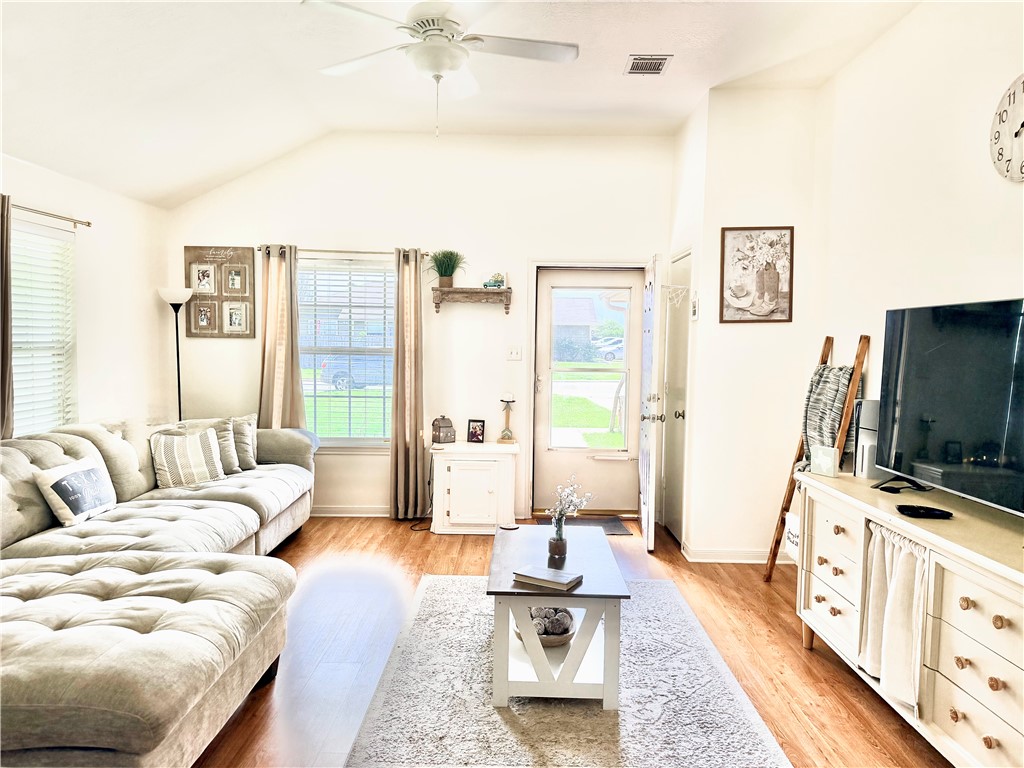 1029 Fallbrook Loop College Station, TX 77845 - Photo 5 of 23