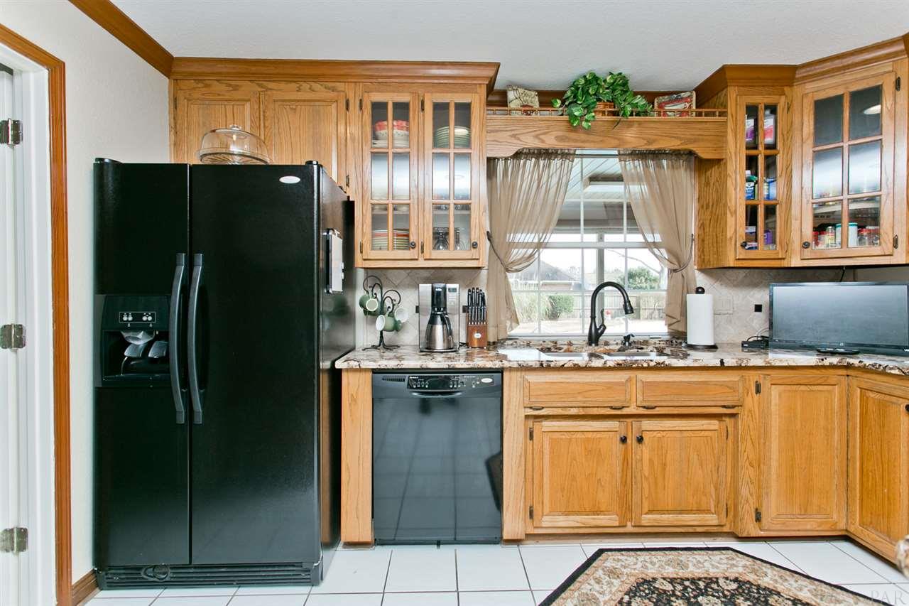 3224 Copper Ridge Circle Cantonment, FL 32533 - Photo 15 of 40 Gallery Image 15