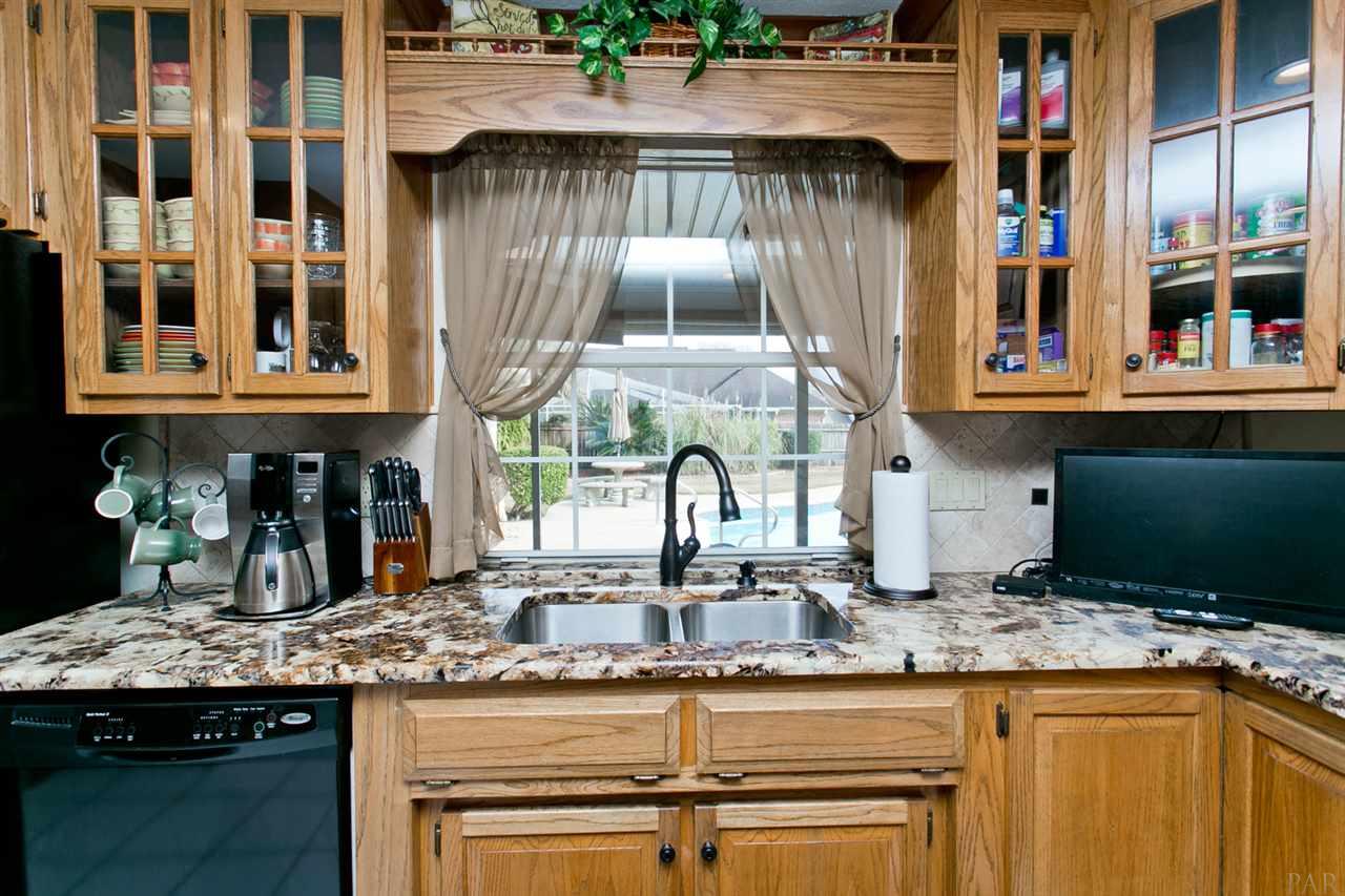 3224 Copper Ridge Circle Cantonment, FL 32533 - Photo 16 of 40 Gallery Image 16