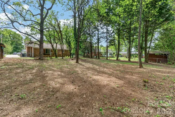 $525,000 | 710 Twin Oaks Road, Davidson, NC 28036