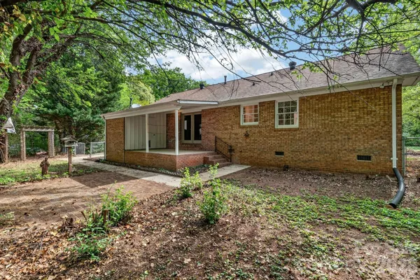 $525,000 | 710 Twin Oaks Road, Davidson, NC 28036