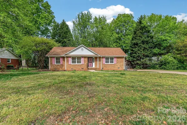 $525,000 | 710 Twin Oaks Road, Davidson, NC 28036