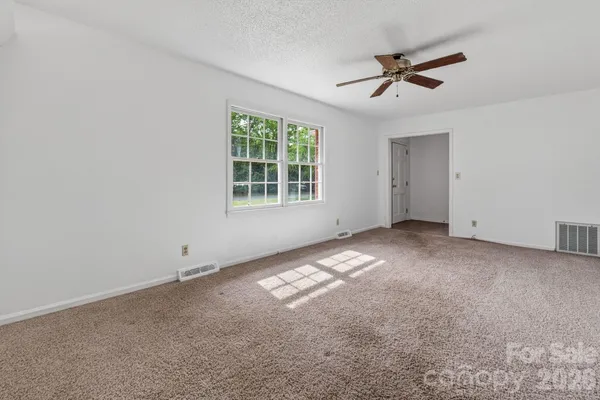 $525,000 | 710 Twin Oaks Road, Davidson, NC 28036