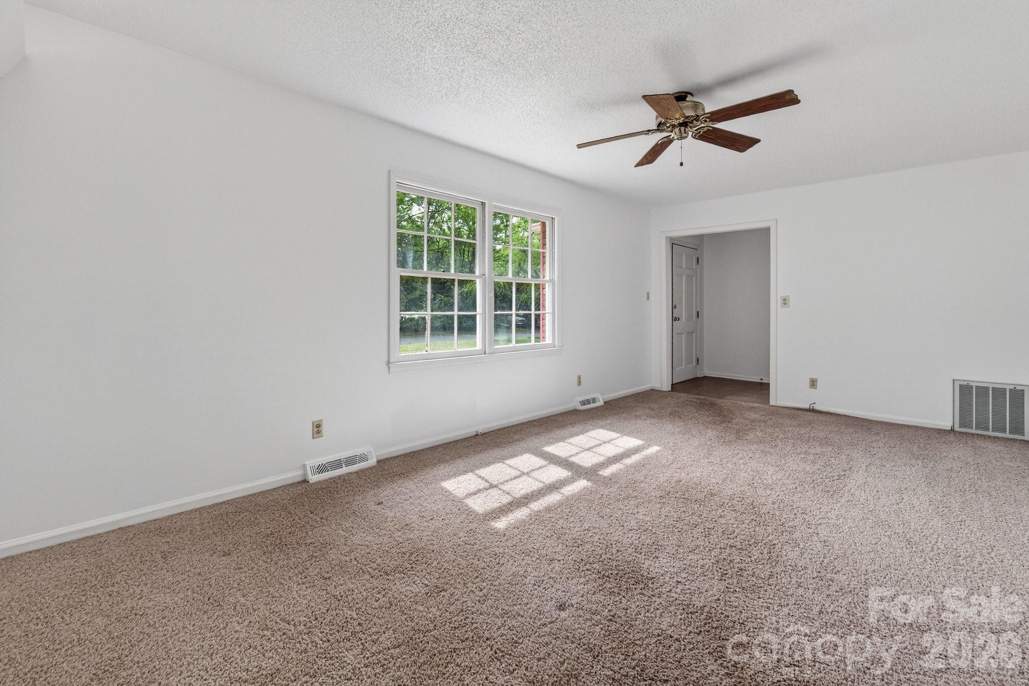 710 Twin Oaks Road Davidson, NC 28036 - Photo 8 of 39