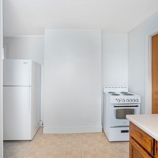 120 Hope Road Cranston, RI 02921 - Photo 11 of 39
