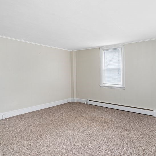 120 Hope Road Cranston, RI 02921 - Photo 16 of 39