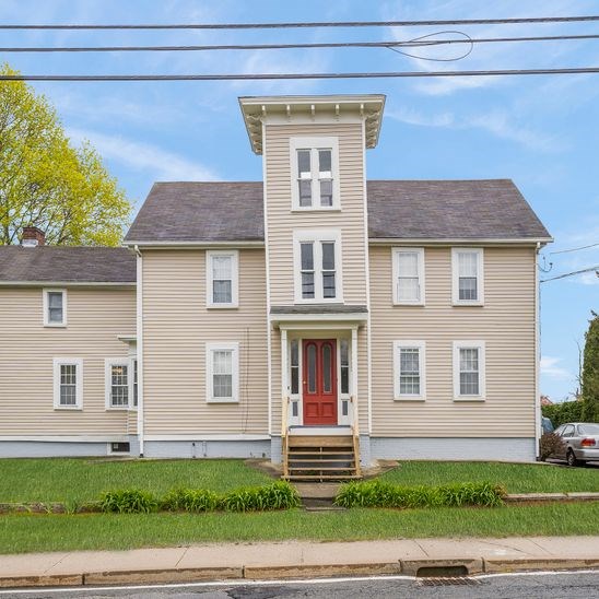 120 Hope Road Cranston, RI 02921 - Photo 2 of 39