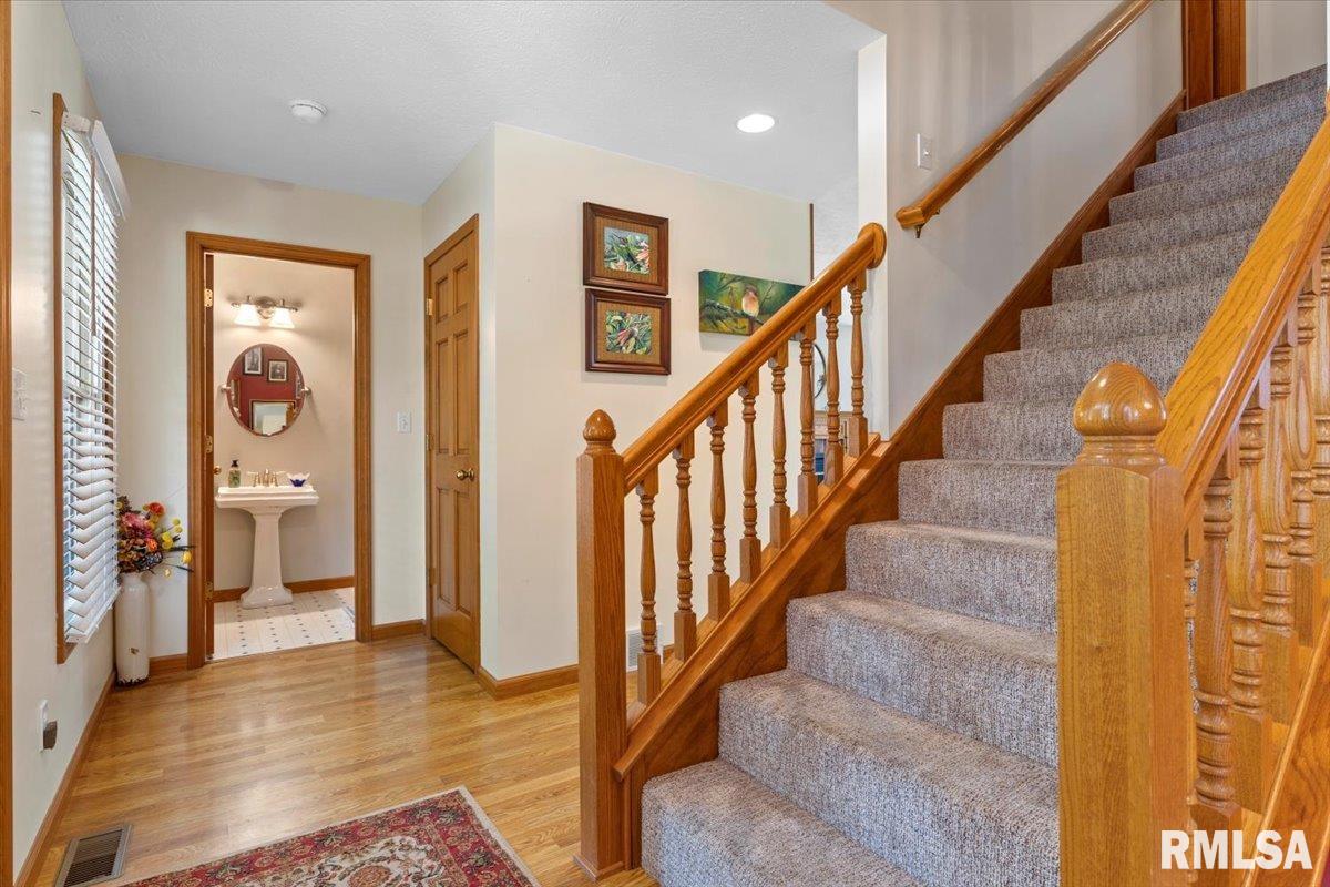 2005 Palo Alto Drive Springfield, IL 62711 - Photo 14 of 38 Gallery Image 14