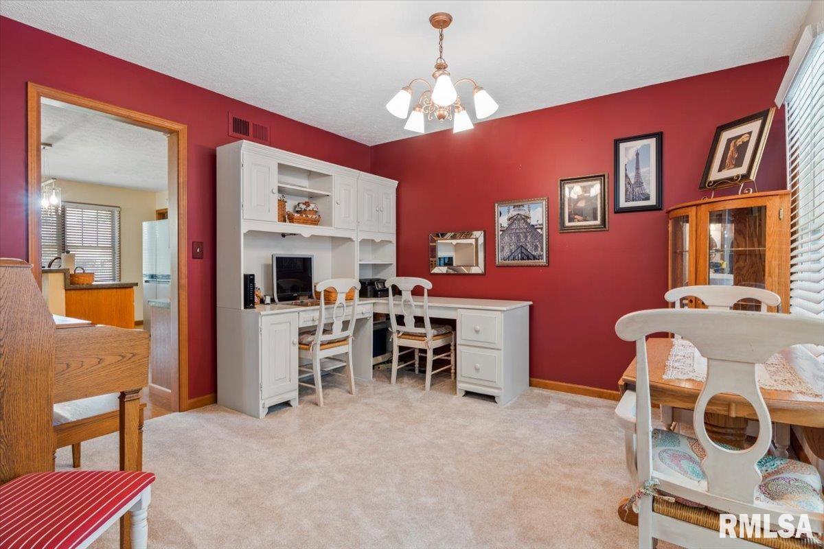 2005 Palo Alto Drive Springfield, IL 62711 - Photo 15 of 38 Gallery Image 15