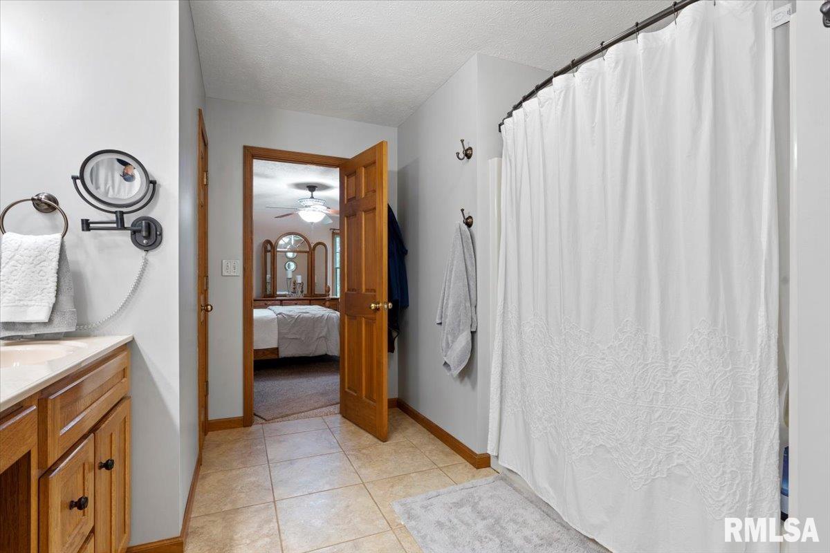 2005 Palo Alto Drive Springfield, IL 62711 - Photo 19 of 38 Gallery Image 19