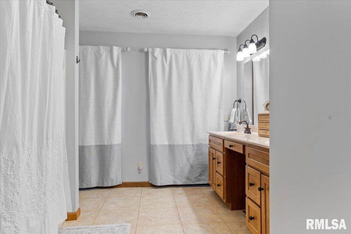 2005 Palo Alto Drive Springfield, IL 62711 - Photo 28 of 38 Gallery Image 28