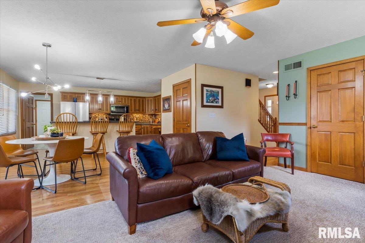 2005 Palo Alto Drive Springfield, IL 62711 - Photo 7 of 38 Gallery Image 7