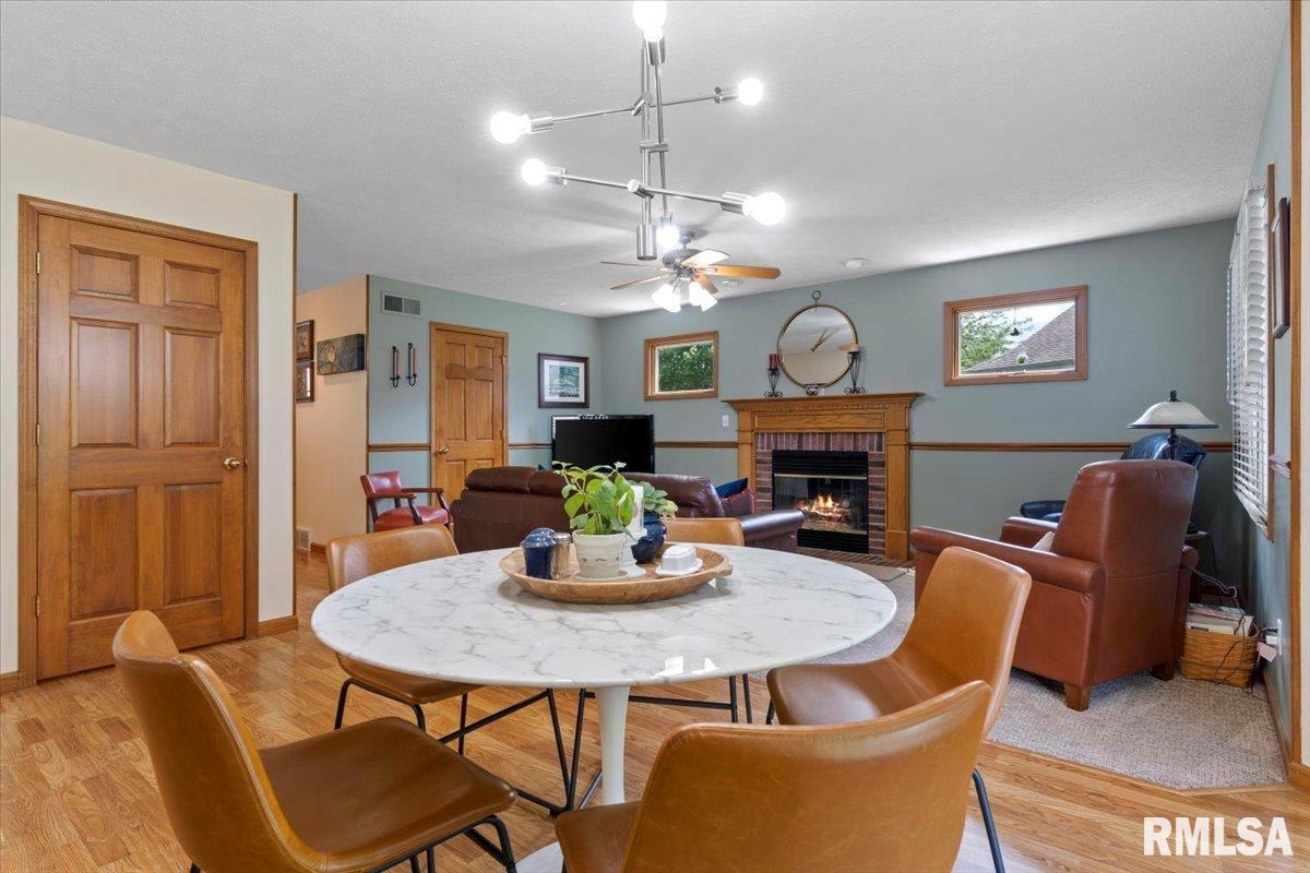 2005 Palo Alto Drive Springfield, IL 62711 - Photo 10 of 38 Gallery Image 10