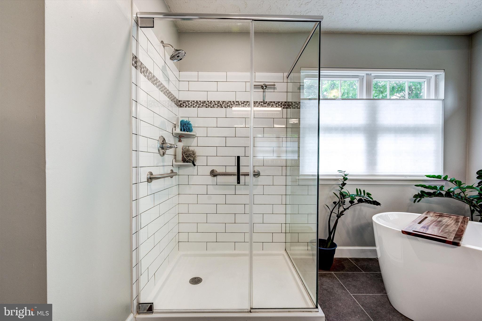 105 Annapolis Drive Sicklerville, NJ 08081 - Photo 30 of 56 Primary Bath Rm