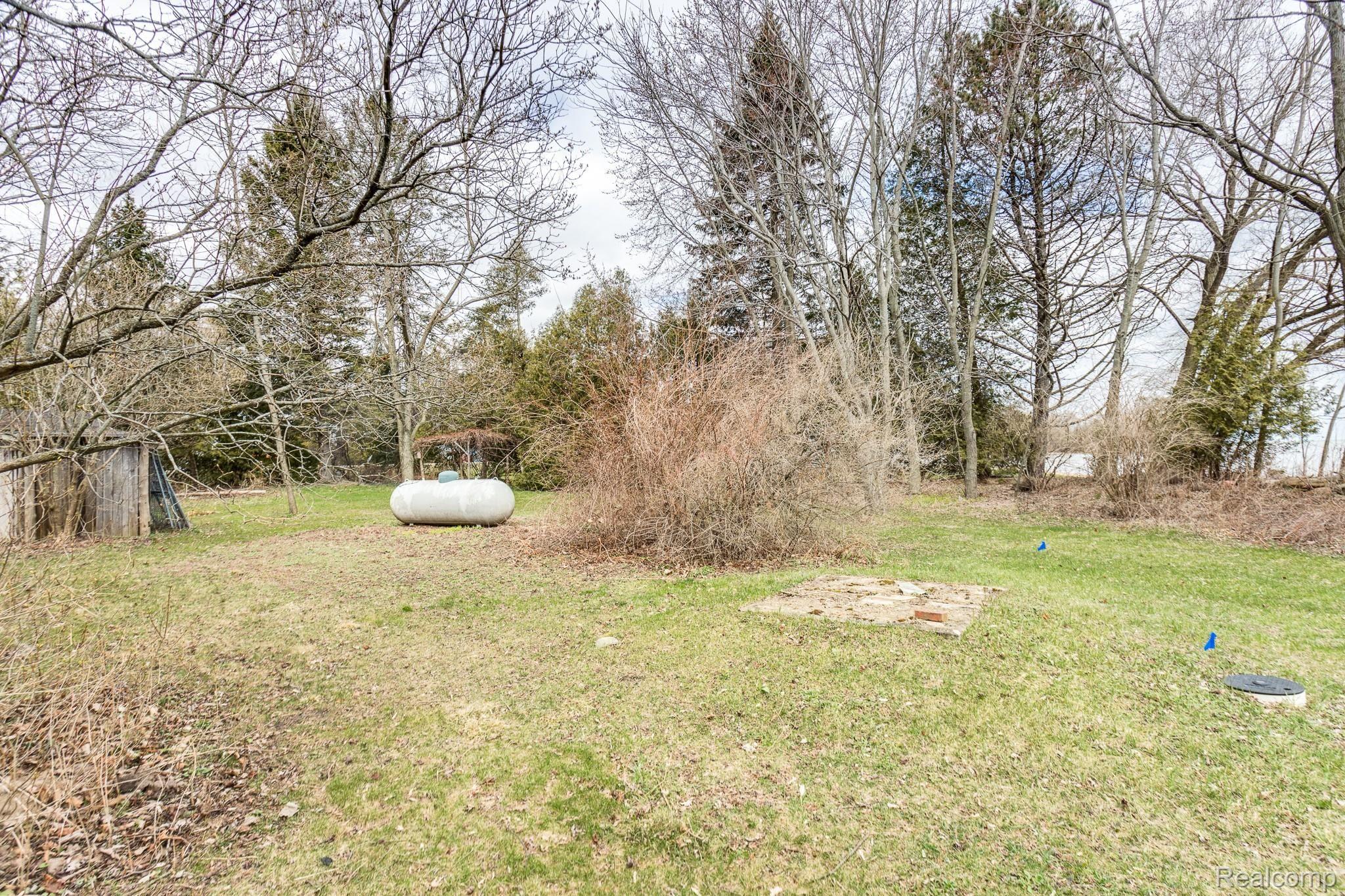 4135 South Lake Shore Road Harbor Beach, MI 48441 - Photo 11 of 57 4135 S Lakeshore Rd (11 of 57).jpg