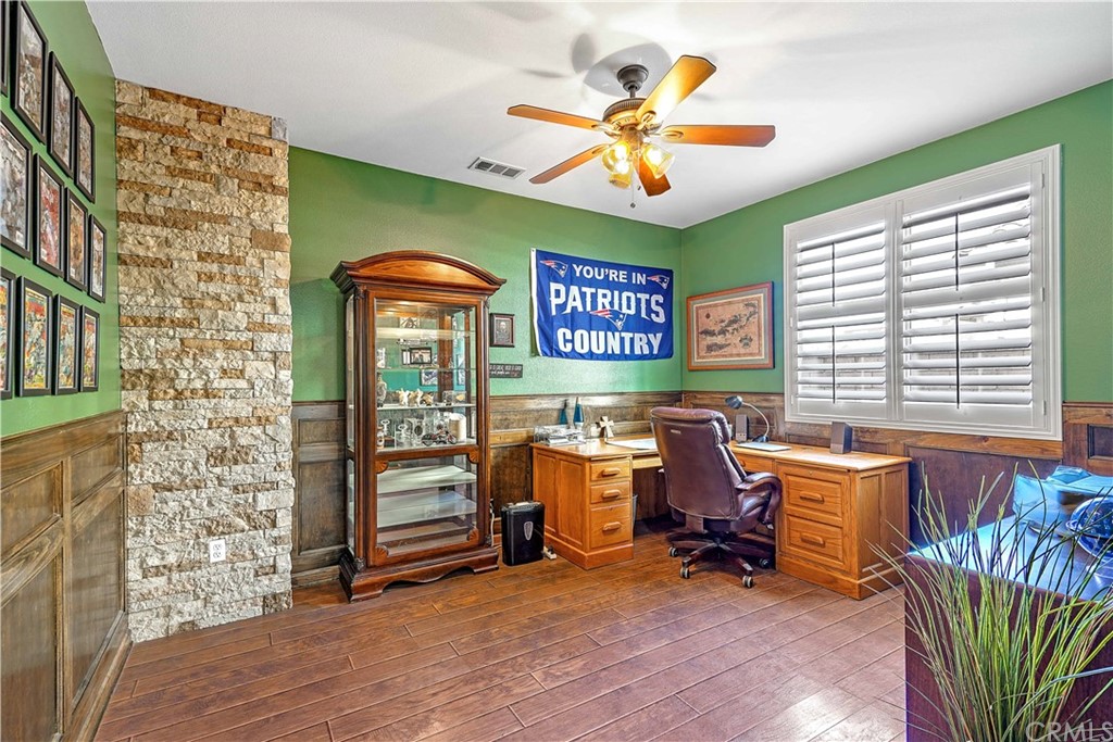 7960 Tallow Tree Circle Eastvale, CA 92880 - Photo 15 of 31