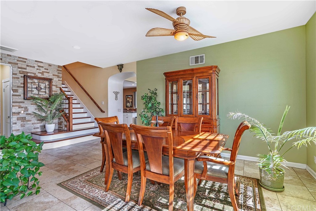 7960 Tallow Tree Circle Eastvale, CA 92880 - Photo 4 of 31