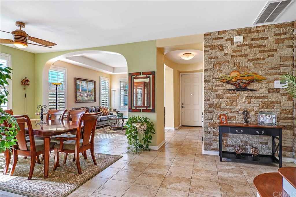 7960 Tallow Tree Circle Eastvale, CA 92880 - Photo 5 of 31