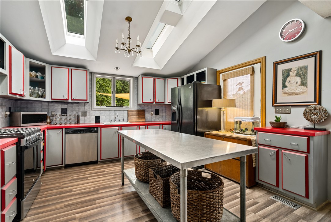 774 Cooper Road Glocester, RI 02814 - Photo 12 of 37