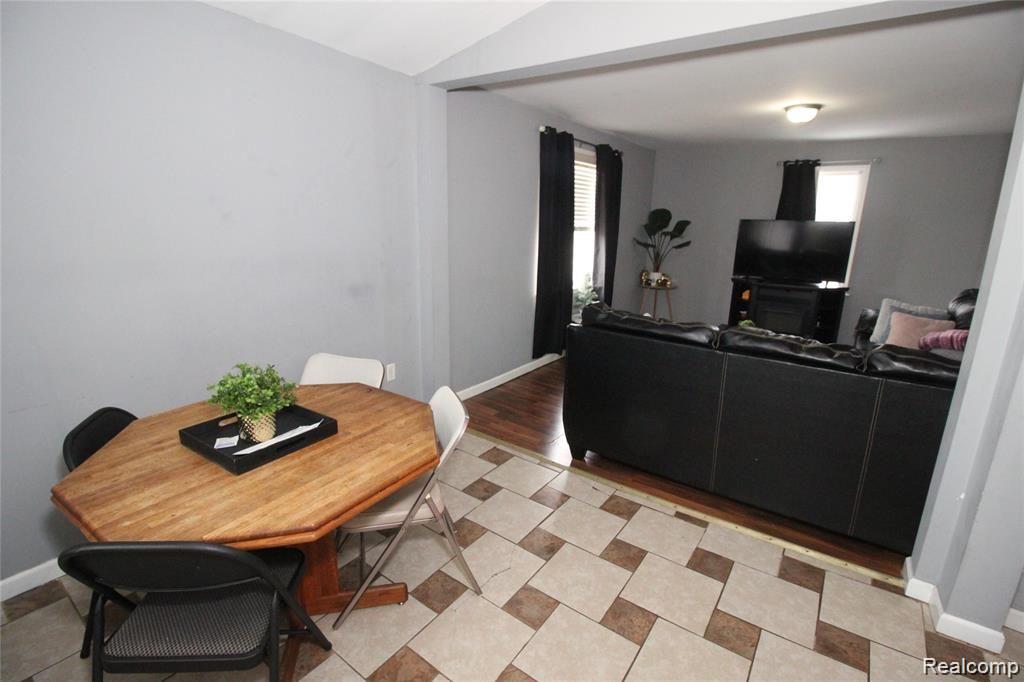 23366 Hoover Road Warren, MI 48089 - Photo 6 of 26 IMG_6304.JPG